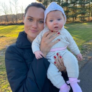 Laura James Instagram - this is 33 🕊️ thank you all for the birthday love 🫶🏻