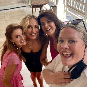 Laura Leighton Instagram - So there was a show back in the 70’s called Fantasy Island, where guests would arrive by sea plane and their wishes could be granted… or so it seemed.  Now @foxtv is rebooting the show, and I was lucky enough to be a guest in an upcoming episode, airing this Sunday on FOX. The most amazing part is that I got to travel to @fantasyislandtv with 2 of my actual friends—co-stars from our days together on Melrose Place, another FOX show from the 90’s.  It would be like the girls from @prettylittleliars having a vacation together 25 years from now to do an episode of a @friends  reboot.  It was absolutely magical to have an island getaway with my friends @josiebissett and @daphnezuniga, and to meet so many new friends on the island.  We are so excited to share our episode with everyone on a special date and time, this Sunday at 8:30pm. 🏝 💕 🌊 

#melroseplace #fantasyisland #prettylittleisland #thebigfiveoh