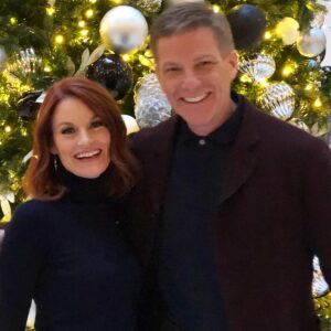 Laura Leighton Instagram - Happy 1/10/20!  This flashback is from a little over a month ago, taken during a fun reunion with some of the cast of Melrose Place.  Or, as I like to call it, How I Met My Husband. ❤️ .
.
.
#MelrosePlace #DougSavant #fbfriday 📷@josiebissett  #alittleblurrybut🤷🏻‍♀️😬