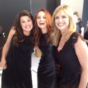 Laura Leighton Instagram - My #wcw is the ladies of Melrose Place.  Feeling nostalgic today, and missing these beauties! ❤️Reunited here in 2019 and 2012.
@josiebissett @daphnezuniga #courtneythornesmith @reallymarcia @heatherlocklear  and  @grant_show who snuck in there too .
.
#melroseplace #friendsforalifetime