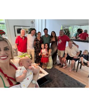 Laura McGoldrick Instagram - Christmas 2023 📸🎄❤️