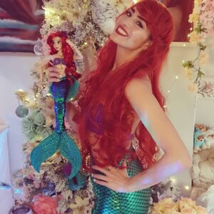 Laura Moure Instagram - Hermana necesito 20 nosequebops,un cachivache y un boquiche humerfluo curvilineo ... #littlemermaid #disney #ariel #lasirenita