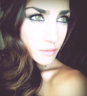 Laura Moure Instagram - Buenos días amoures míos 💚💚💚