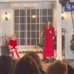Laura Benanti Instagram - Well…🎄🎅