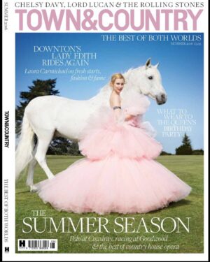 Laura Carmichael Instagram - Just your average summer's day, just me and my unicorn 🦄 💕... Thank you @townandcountryuk @charlieharrington_ @tommacklinstudio