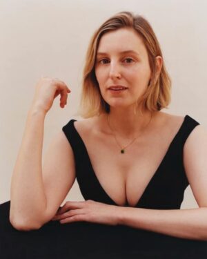 Laura Carmichael Instagram - @crashmagazine 
Photography: @ben.parks.studio
Styling: @andrejskok_
Hair: @benjoneshair
Make up: @neilyoungbeauty