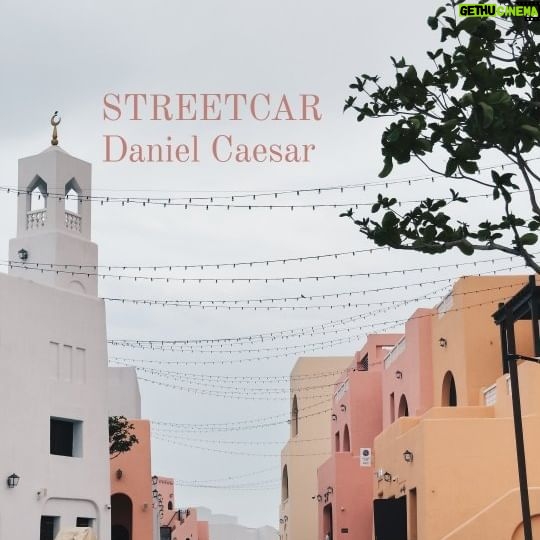 Laura Castro Instagram - streetcar . já que o @danielcaesar veio pro Brasil, trouxe essa pedrada pra vocês 🫀