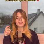 Laura Dutilleul Instagram - Écris « je voue mes nuits à » dans les commentaires et laisse ton clavier finir ✍️ #cover #assasymphonie