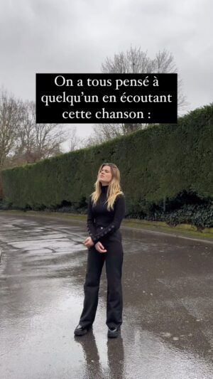 Laura Dutilleul Instagram - Vous avez écouté cette « il pleut » en entier ? Il se passe quelque chose à la fin, allez écouter et dites moi ce que vous en pensez 
elle s’appelle « il pleut » 🤍