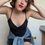 Laura Esquivel Instagram - quién más así?! tratamos de estar en el presente.. “Un día a la vez” y cuesta 🙃 pero lo intentamos 😅💪🏻 mañana 19hs se estrena el videoclip de UN DÍA A LA VEZ en mi canal de Youtube (link en Bio) un ratito antes (18:50) hago IG Live! te dejo el recordatorio 🎵🧡
