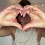 Laura Esquivel Instagram – GRACIAS POR COMPARTIR CONMIGO EL ESTRENO DE mi nueva canción “Un día a la vez” 🧡🧡🧡🧡🧡🧡🧡🧡🧡🧡🧡🧡

– YA disponible en todas las plataformas digitales!!!!
– YA disponible el VIDEOCLIP en mi canal de Youtube!
(link en Bio)
