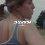 Laura Esquivel Instagram - mañana, Jueves 29/2 - 19hs estrenamos videoclip de UN DÍA A LA VEZ!!! (link en Bio) antes, a las 18:50 hacemos un IG Live para charlar un ratito 🧡✨ que emoción!!!!