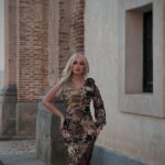 Laura Gadea Instagram - @FashionNova Feliz miércoles!! 🦋🌹💕 Podéis encontrar este vestido en la web así: Enchanted Mesh Maxi Dress - Green/combo
