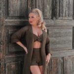Laura Gadea Instagram - @FashionNova Miércoles: mitad de semana y por fin primavera! 😍🌷🌼😘🤗 Este conjunto lo podéis encontrar así: Resort Ready 3 Piece Short Set - Olive #madrid #comunidadmadrid #comunidademadrid #comunidaddemadrid #spain #españa #love #photography #picoftheday #instagood #photooftheday #travel #fashion #art #style #happy #photo #instagram #summer #fitness #smile #europe #instalike #beauty