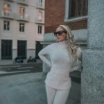Laura Gadea Instagram - 🎄 Warm in winter 🎄¿Conocéis ya la sección #Quickship de @shein_spain @sheinofficial? Los artículos marcados con QuickShip se envían súper rápido! 😱 En 4-7 días laborables lo tendrás en casa! Mi código: LauGadea15 ❤️ Foto 1 ID: sz2309151588218208 ❤️ Foto 2 ID: sj2308024119127112 Vale la Pena Probarlo, ¡Vale la Pena Comprarlo! ¡Envía tus looks de navidades con QuickShip! 🎄❤️ #StyleInAFlash #SHEINquickship #SHEINGoodFinds #SHEIN1212 #ad