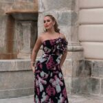 Laura Gadea Instagram - Vestidazo de @FashionNova 💕 Lo tenéis en la web si buscáis así: Amelia Rose Chiffon Maxi Dress - Fuchsia/combo