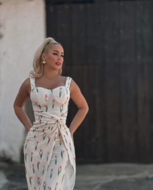 Laura Gadea Instagram - Increíbles los vestidos que hay en @shein_spain @sheinofficial 😍❤️🙌 podéis utilizar este código para obtener descuentos: DJ6UR
 

Vestido 1: sz2311208999962048
Vestido 2: sz2307212268221146

#SHEINtrendy #SHEINforAll #loveshein #ad #madrid #comunidadmadrid #comunidademadrid #comunidaddemadrid #spain #españa #love #photography #picoftheday #instagood #photooftheday #travel #fashion #art #style #happy #photo #instagram #summer #fitness #smile #europe #instalike #beauty