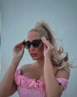Laura Gadea Instagram - Me encantan mis gafas, no puedo vivir sin ellas, uno de mis complementos favoritos, sobre todo en verano @hawkersco @hawkerscrew Tenéis un 20% de descuento con el código: HC-LAUGADEA

#HawkersCrew #madrid #comunidadmadrid #comunidademadrid #comunidaddemadrid #spain #españa #love #photography #picoftheday #instagood #photooftheday #travel #fashion #art #style #happy #photo #instagram #summer #fitness #smile #europe #instalike #beauty