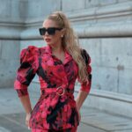Laura Gadea Instagram - 🔥 @FashionNova CYBER MONDAY 🔥50-95% Off Absolutely EVERYTHING!! HURRY, this is the best deal I’ve seen! Shop @FashionNova NOW! 😱 Lo podéis encontrar en la web así: Best For Last Floral Blazer Set - Pink/combo