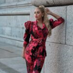 Laura Gadea Instagram - 🔥 @FashionNova CYBER MONDAY 🔥50-95% Off Absolutely EVERYTHING!! HURRY, this is the best deal I’ve seen! Shop @FashionNova NOW! 😱 Lo podéis encontrar en la web así: Best For Last Floral Blazer Set - Pink/combo
