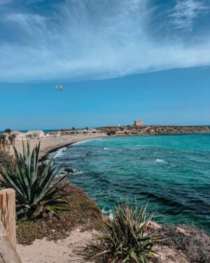 Laura Gadea Instagram - Me encantó conocer la isla de Tabarca, esta época es perfecta para conocer esta pequeña isla y disfrutar de sus calas y su pueblo. 🙌🏝️😘

#madrid #comunidadmadrid #comunidademadrid #comunidaddemadrid #spain #españa #love #photography #picoftheday #instagood #photooftheday #travel #fashion #art #style #happy #photo #instagram #summer #fitness #smile #europe #instalike #beauty
