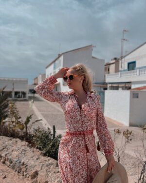 Laura Gadea Instagram - De cuando estuve paseando por Tabarca… ☀️🙌🤗 ya queda menos para la próxima escapada ✌️

#madrid #comunidadmadrid #comunidademadrid #comunidaddemadrid #spain #españa #love #photography #picoftheday #instagood #photooftheday #travel #fashion #art #style #happy #photo #instagram #summer #fitness #smile #europe #instalike #beauty