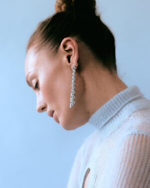 Laura Haddock Instagram - More is more. 😜💎 

Photographer: @hannah.cosgrove 
Fashion: @felixbischof_ @aliciarobynellis 
Make-up: @sarahillmakeup
Hair: @naokawakamihair 
Jewels: @fernandojorge @vancleefarpels @cartier
