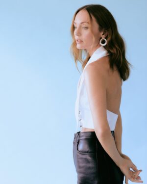 Laura Haddock Instagram - diamonds are a gals best mate 💎 

Photographer: @hannah.cosgrove 
Fashion: @aliciarobynellis @felixbischof_ 
Make-up: @sarahillmakeup
Hair: @naokawakamihair 
Jewels: @chopard