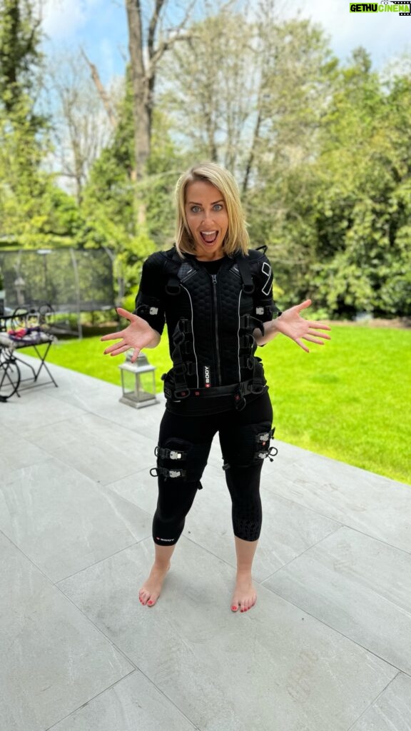 Laura Hamilton Instagram - A little while ago I tried something new… EMS. If you are wondering what this is and want to know why I had to wear this body suit let me tell you… . . . EMS ( Electric Muscle Stimulation ) is a state of the art technology originating from a muscle Rehabilitation back ground. It is now loved by so many to accelerate and supercharge their fitness goals. . . . I had seen a few friends using this so I wanted to give it a go for myself too…. . . . I put on the EMS padded suit and did a 20 Minute workout with Harriet. Just 20mins of EMS twice per week is the equivalent to a 90min workout which is incredible if you a bit time poor… . . . EMS helps to improve overall strength, power, posture, flexibility, balance and can relieve symptoms such as back pain. . . . Along with the low impact, joint friendly strength training, EMS also activates the cardiovascular and lymphatic systems which will boost metabolism! . . . It was an unusual experience that takes a little while to get used to but I loved it (despite pulling a few strange facial expressions) and I can’t wait to do it again. . . . #ems #training #fitness #strongnotskinny @ems_strength