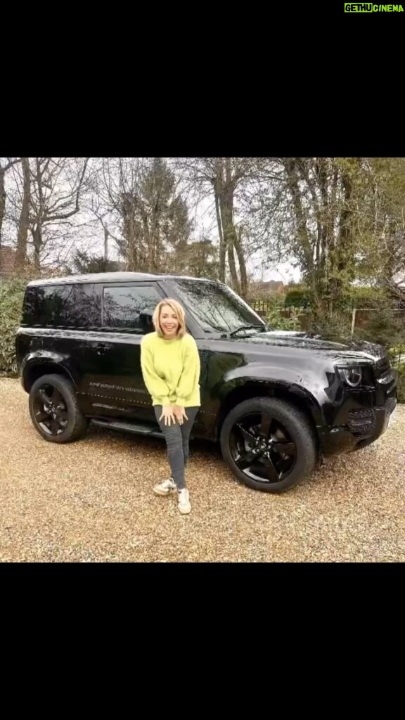 Laura Hamilton Instagram - Dream big and let the magic happen! . . . Capturing moments of pure magic with the Defender and finding beauty in the smallest details. . . . #ambassador #defender #country #countryliving @harwoodsgroup @harwoods.landrover