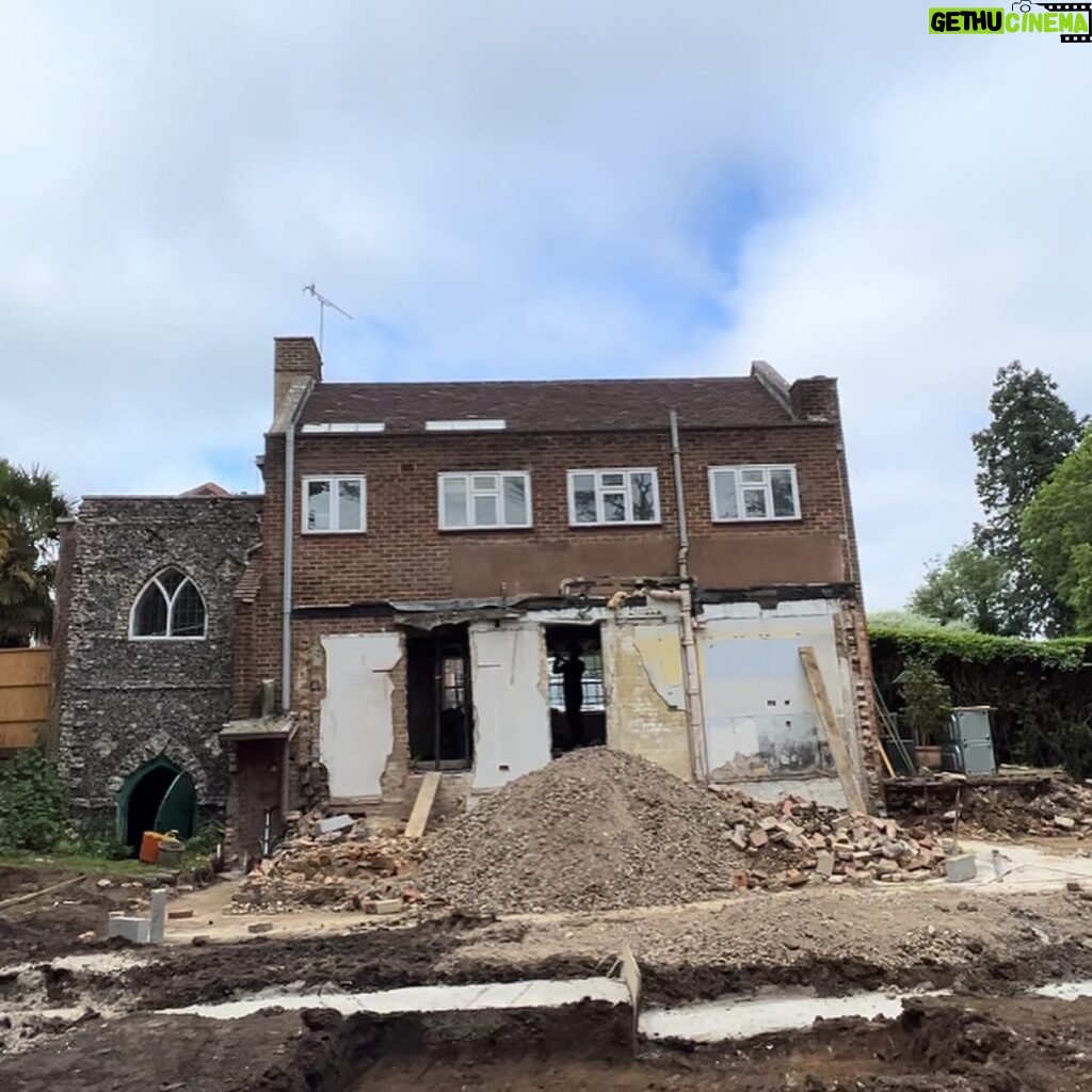 Laura Hamilton Instagram - Over a century ago and to the current day... swipe 👉🏻 for the transformation... . . . #TheRebuild #property #renovation #exteriordesign #garden #home #transformation #sustainablehome