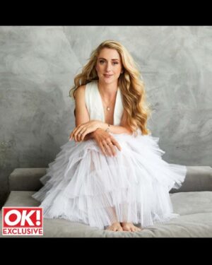 Laura Kenny Instagram - @ok_mag offered me a platform to talk about mine and @jasonkenny107 baby loss. Telling the story never get’s easier but if we don’t talk about baby loss people will continue to feel lonely and lost, just like we did. I hope sharing our story in full can help others with their pain and feelings 🤍 

Link to our story is in my bio. I can only thank @ok_mag for helping tell our story and for making a donation to both @ectopicpregnancy and @babyloss 💖