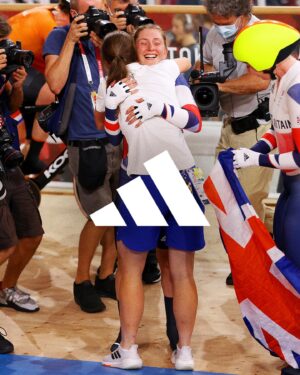 Laura Kenny Instagram - On to the next pursuit. 

Congratulations Dame @laurakenny31 on a truly historic cycling career. 🥇🥇🥇🥇🥇