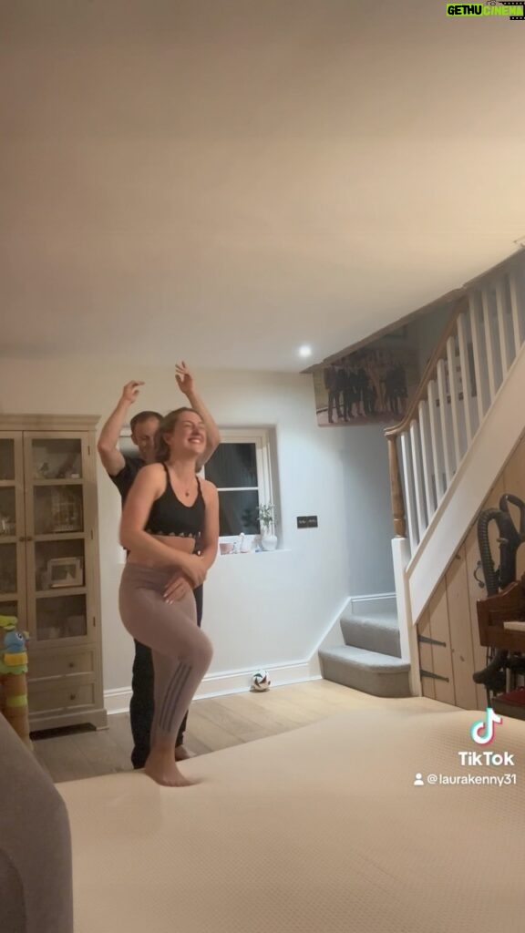 Laura Kenny Instagram - Wonders why I feel like I have whiplash this morning… #partnerchallenge number 2 last night and probably the last 😂 Unless there is any you really want us to try …