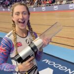 Laura Kenny Instagram - @laurakenny31 makes the @ucitcl London crowd’s dreams come true 🇬🇧🥰