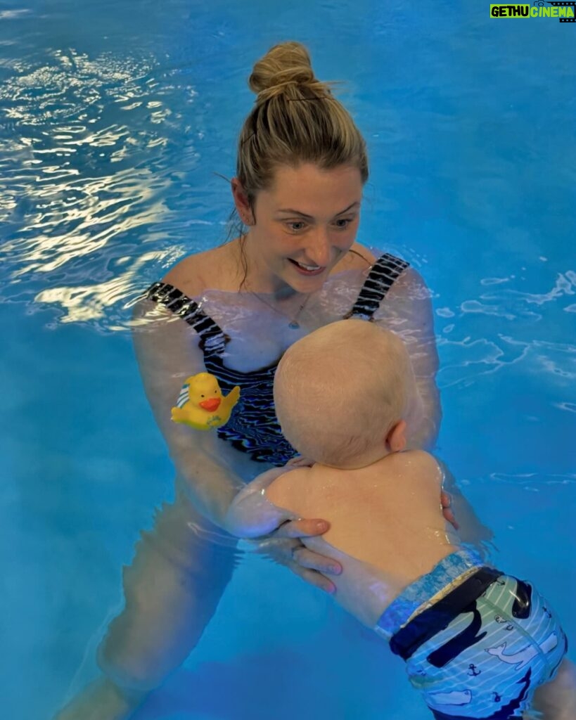 Laura Kenny Instagram - Monty’s at @puddleducksmidcheshire 🐥! Same place and same wonderful teacher, Dawn, as his big brother had. He is loving every minute of his swimming lessons 🥹 #puddleducks @puddleduckshq