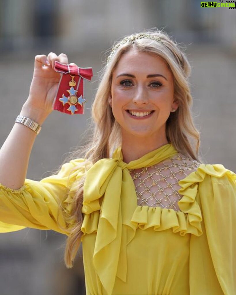 Laura Kenny Instagram - What a truly wonderful day. When you step onto the track you know you are there to try and win a medal, but you don’t ever think about huge honours like this that those medals can get you. So when you are recognised it’s incredible and extremely humbling. To be able to once again do it together makes it all the more special 💛 Photo: @kirstyoconnorphoto Dress: @jennypackham Hair: @wildflowerhaircompany Make Up: @hannahmartinmakeup