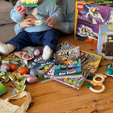 Laura Kenny Instagram - Happy Easter 🐣☀️ Love an easter egg hunt at home 🥰