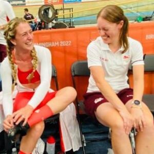Laura Kenny Instagram - I’m not sure I even have the words for this one. Commonwealth Games Champion 🥇 This last 6 months or so has been a challenge to say the least. Yesterday I thought maybe this is my last race. 

All we said before the start was dont trip over each other as @officialteamengland and make sure someone is in every break. When @grace_lister came over I thought yes! but then when @sophielewis_02 ended up on the front and rode her absolute socks off to help me close the gap, I couldn’t quite believe it. What an absolute hero of a team mate. This team @_maddieleech @knight_josie @sophielewis_02 @grace_lister and @monmoogreenwood have made me smile on so many occasions this week. The bike riding hasn’t been fun at all times this week, but the off bike has been absolutely brilliant!