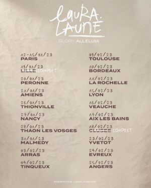 Laura Laune Instagram - On a atteint les 50 000 places vendues pour Glory Alleluia 😱🥹 Du coup on vient de rajouter des dates 🌟😍

Vous pouvez réserver sur lauralaune.com où vous trouverez toutes les dates de la tournée, ce qui, je le sais, ne vous empêchera pas de demander en commentaire si je passe à Mes-couilles-sur-Lozère et de me vanter l’acoustique de sa salle des fêtes qui sent la soupe et qui fait aussi terrain de badminton les mercredis après-midi pour les enfants dyslexiques de l’école du Sacré Gland, mais bon y aura bien un faux compte nommé « LauraLauneFansLove92» pour vous répondre et vous arnaquer par la même occasion, ce que vous aurez quand même plutôt bien cherché ❤️

#GloryAlleluia #Tournée #NouveauSpectacle 🌟