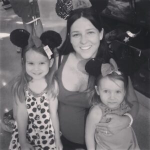 Laura Lentz Instagram - I love being their mum!