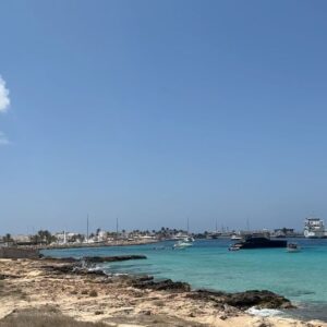 Laura Marra Instagram - Une journée à Formentera 🐙 #ibiza