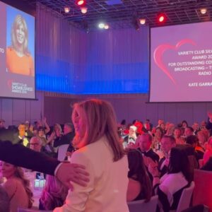 Laura Tobin Instagram - ❤️ Big love for @kategarraway 

👏 The first standing ovation of the evening.

Receiving @varietygb silver heart award for outstanding contribution to broadcasting earlier this week-Very well deserved.

🥰I was soooo proud to be there to support her with @benshephardofficial (who gave her the award) She still doesn’t realise how bloody amazing she is 🤩

A wonderful evening hosted by @noholdenback & chair @jonathanshalit @intertalentgroup 

🥈 ❤️ winners included Bradley Walsh, @rochellehumes @sheridansmithster @j_corden @kellyhoppen @joancollinsdbe @abbeyclancy @officiallymaitlis clap with wine by @kylieminogue @garybarlowwines 

An incredible evening raising lots of money for disabled & disadvantaged children & younge people in the UK. 

And a fantastic end of awards performance by @mralfieboe

Always great to say hi to @thespeakmans

And lovely to see Jon Sopel who was co presenting with @officiallymaitlis for my first ever live TV forecast at the BBC around 16 years ago! 

#TimeFlies #awards