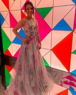 Laura Tobin Instagram - 👗 🥰The dress of dreams for @bafta So much so I slept in it 😴 🛌 🤣 swipe to find out why…

Continuing #NoNewClothes2024 & hired last minute from @thatdressltd Thank you for saving the day-So many people loved it-Including @lorrainekellysmith & @markheyesstylist 

Thank you for the #PRInvite @pandocruises it was an amazing evening 🤩

Hair & makeup (by me with guidance from @kkelsing1 @hair__byzoe & using @limelifeuk borrows last minute from @andrearainbowbeautyguide) 

#FeltLikeAPrincess #SpeedChange