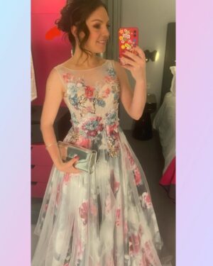 Laura Tobin Instagram - 👗 🥰The dress of dreams for @bafta So much so I slept in it 😴 🛌 🤣 swipe to find out why…

Continuing #NoNewClothes2024 & hired last minute from @thatdressltd Thank you for saving the day-So many people loved it-Including @lorrainekellysmith & @markheyesstylist 

Thank you for the #PRInvite @pandocruises it was an amazing evening 🤩

Hair & makeup (by me with guidance from @kkelsing1 @hair__byzoe & using @limelifeuk borrows last minute from @andrearainbowbeautyguide) 

#FeltLikeAPrincess #SpeedChange