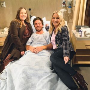 Lauralee Bell Instagram - Looks like Chance might be okay 👏👏
Now that the worry is hopefully over, the recovery and FUN can begin! 🎉 #withaburger #bringonthefun