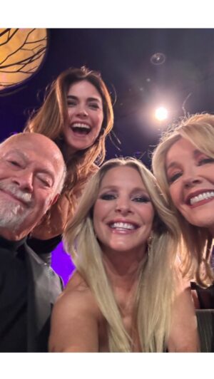 Lauralee Bell Instagram - It was a night to remember! I was so honored to present with @ericbraedengudegast the Lifetime Achievement Award to the incredible @melodythomassco and #EdScott They were both so deserving of it and so wonderful to honor them and celebrate with their family and friends! A huge congratulations to @therealstafford and @thecourtneyhope who took home Emmy’s for unbelievable performances! So happy for you both! And so much fun with my dates @christianjleblanc @traceybregman1 and @bethmaitlanddqb Thank you @mattykane1 and #brendafeldman for all your help! ❤️
@youngandrestlesscbs @daytimeemmys