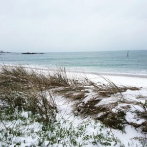 Laure Guibert Instagram - Plage polaire❄️🌊❄️