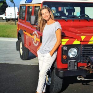 Laure Guibert Instagram - Fière d’être la marraine des pompiers volontaires de Cap-Caval, en plus de leurs métiers🔥💯💙