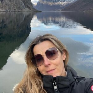 Laure Guibert Instagram - La Norvège à couper le souffle🩵#fjordnorway #sognefjord